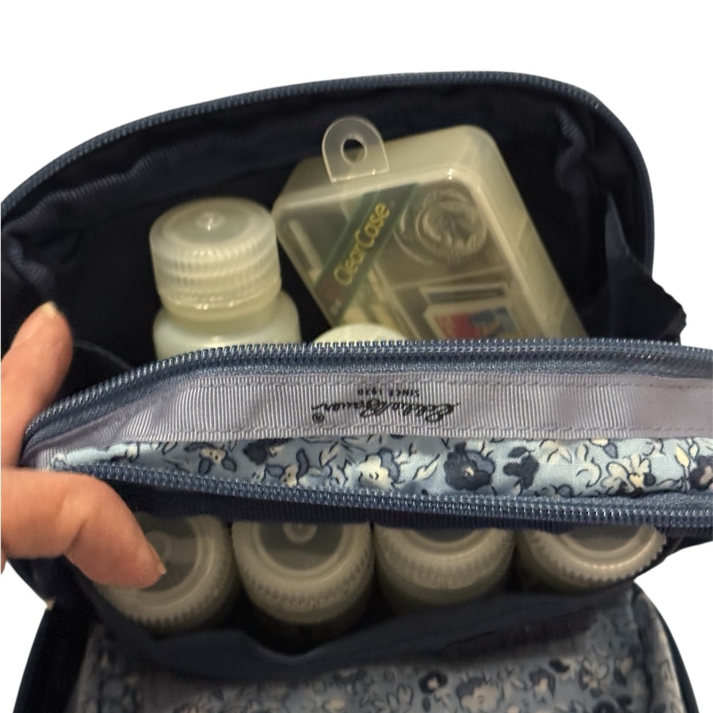 Eddie Bauer Blue Floral Double Zip Cosmetic Bag NWT - Picture 5 of 8